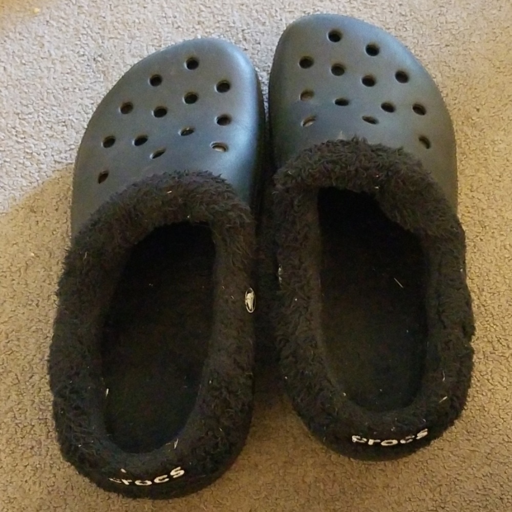 Crocs Winter mens 10 or womens 12 Black